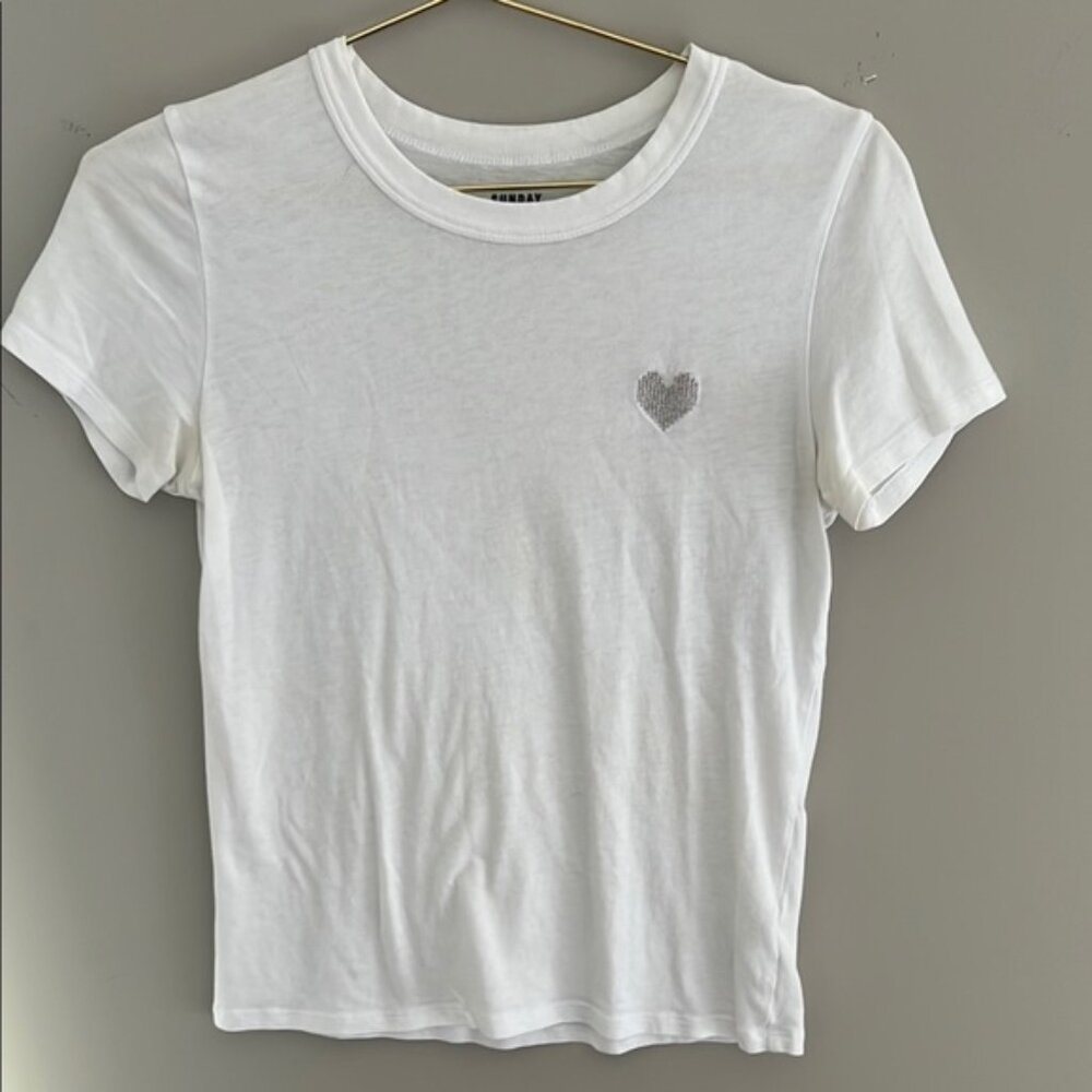 SUNDAY BEST Chic White Tee with Heart Accent